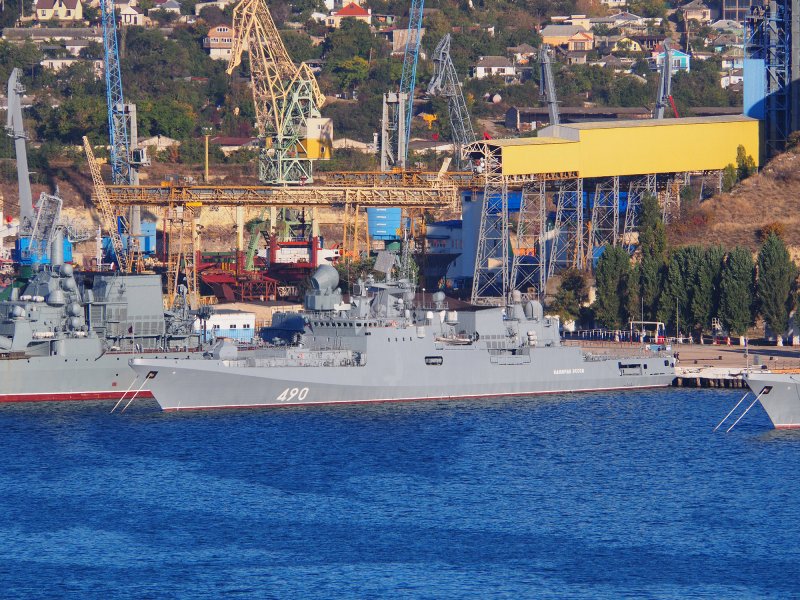 Фрегат Адмирал Эссен 490