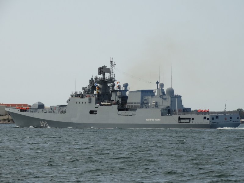 Фрегат Адмирал Эссен 490