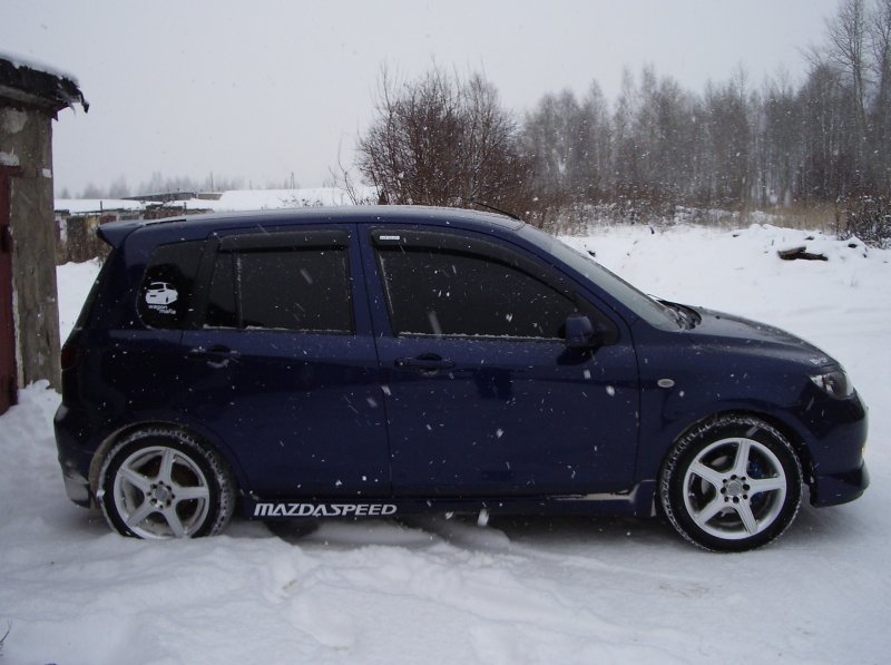 Мазда Демио 2002 на 16 дисках