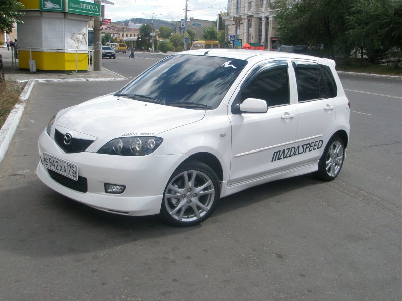 Mazda Demio 2003 тюнинг