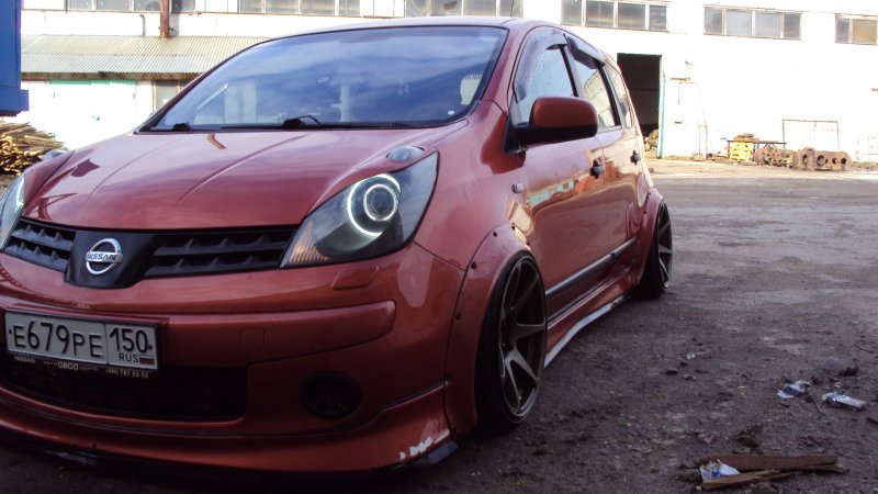Nissan Note e11 stance