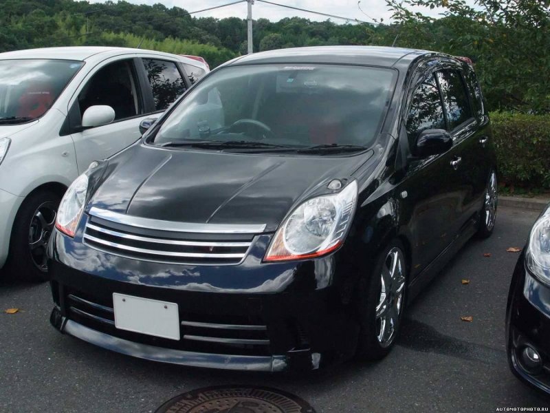 Nissan Note 2005 в обвесе