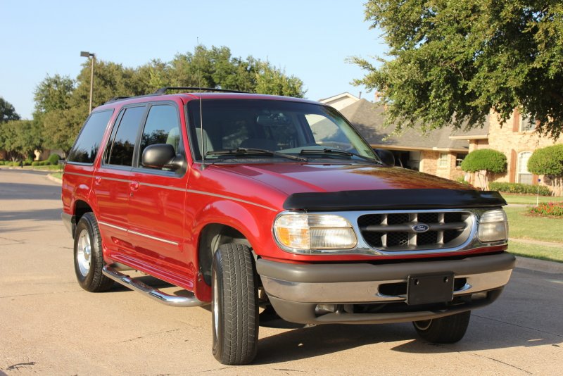 Ford Explorer 2