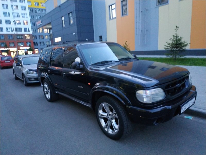 Ford Explorer 2000
