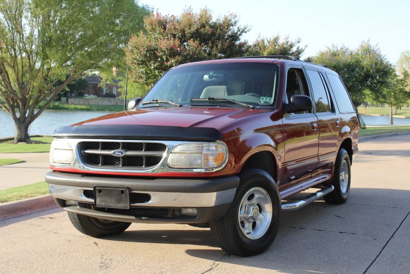 Ford Explorer 2