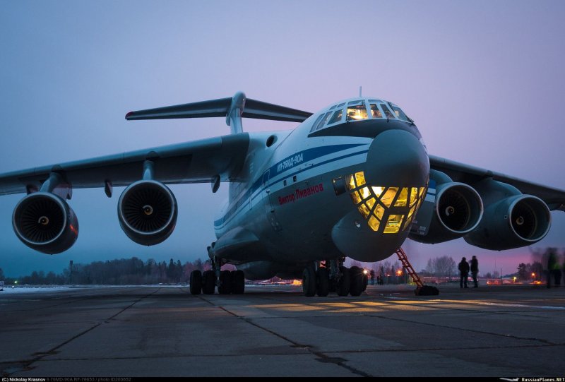 Ил-76 военно-транспортный самолёт