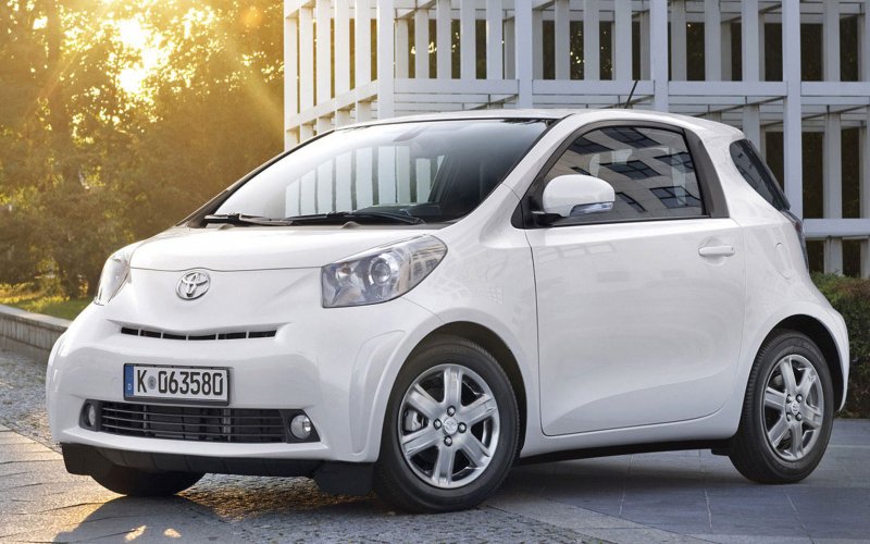 Toyota IQ. 4,3