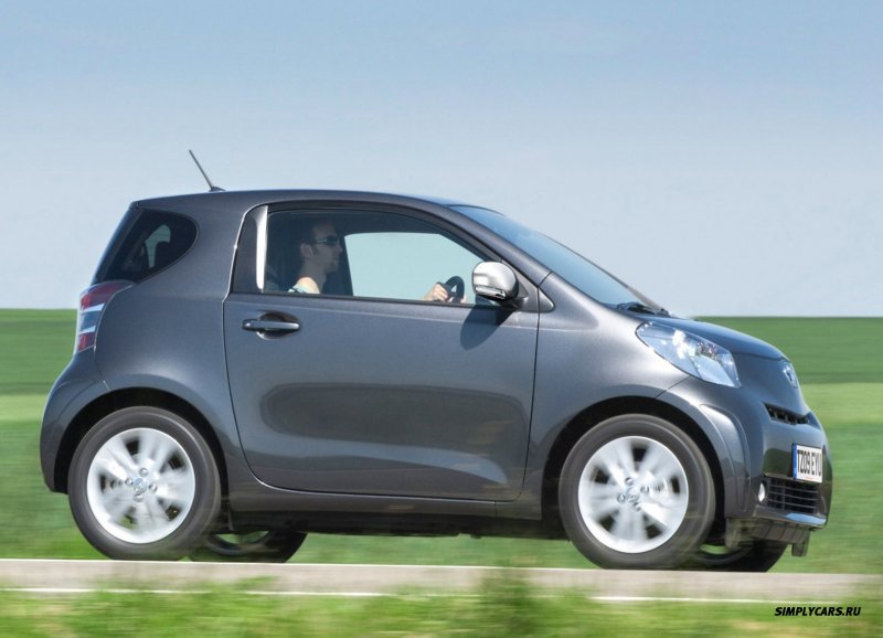 Toyota IQ. 4,3