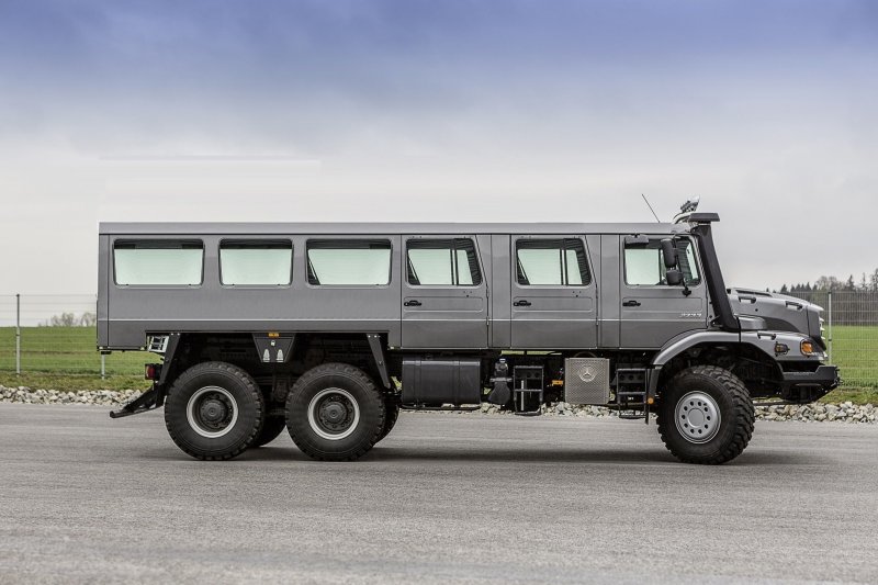 Бронированный автомобиль Buran apc10