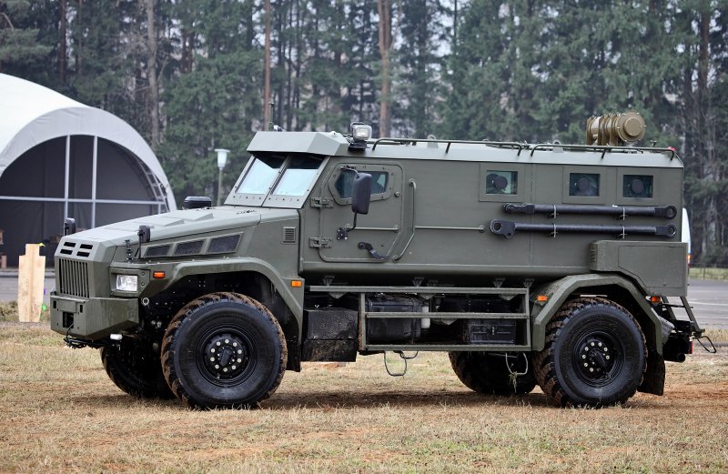 Вездеход Mercedes Unimog