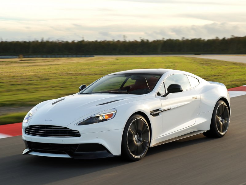 Aston Martin Vanquish 2015