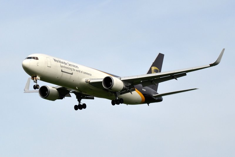 Боинг 763 Азур