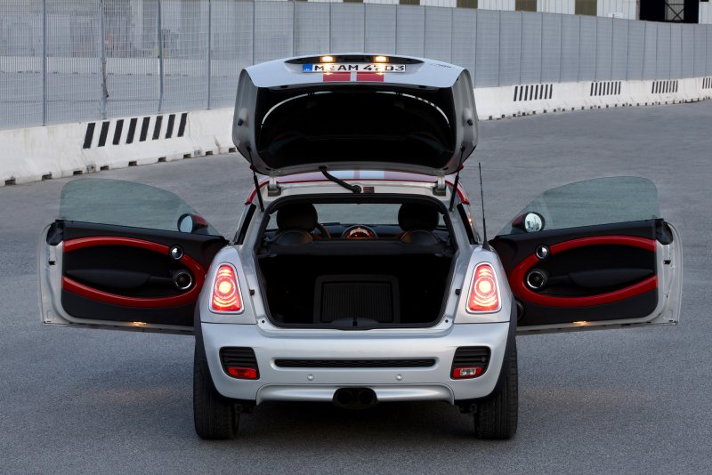 Mini John Cooper works Coupe багажник