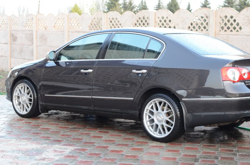 Volkswagen Passat b6 диски r17 BBS