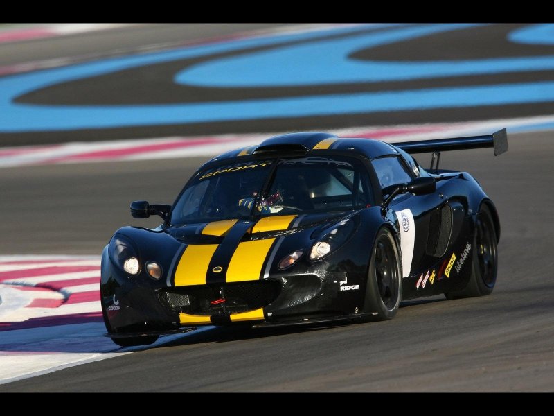 Aston Martin dbrs9 gt3