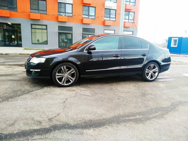Volkswagen Passat b6 диски r18
