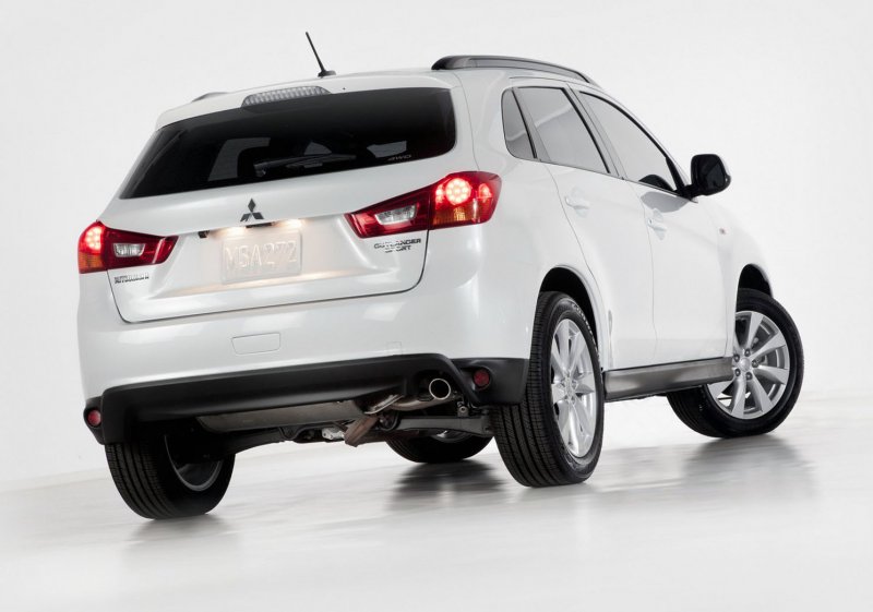 Mitsubishi Outlander Sport 2014