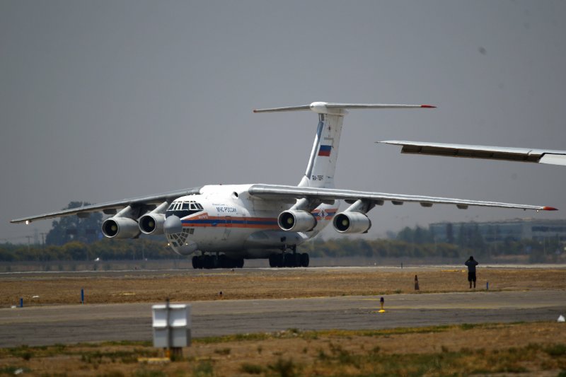 Пожарный самолет ил-76