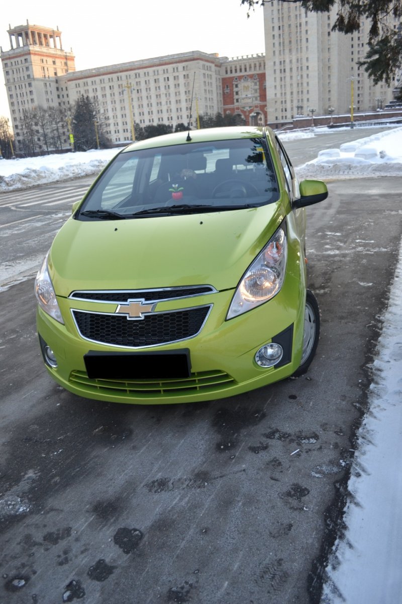 Chevrolet Spark 2011 зелёный