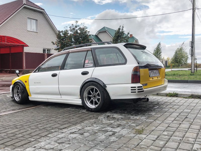 Mitsubishi libero stance