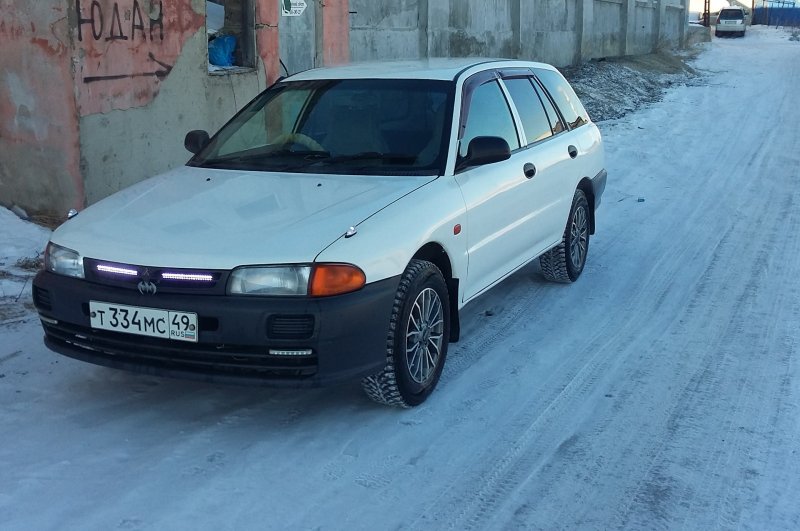 Либеро машина Митсубиси
