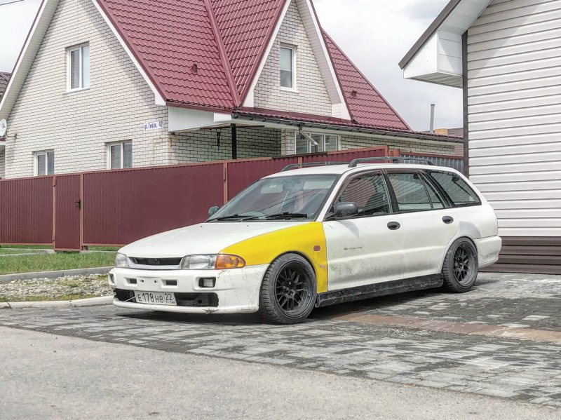 Mitsubishi libero gt