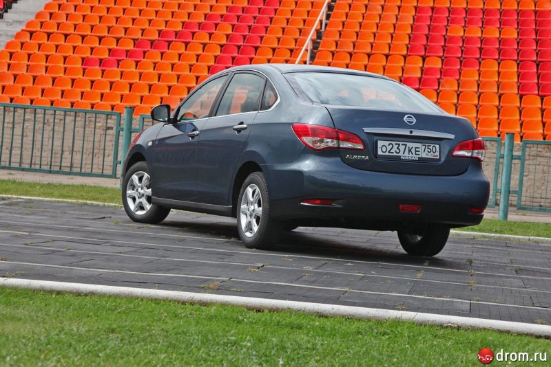 Nissan Almera 2012