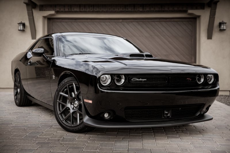 Dodge Challenger Black