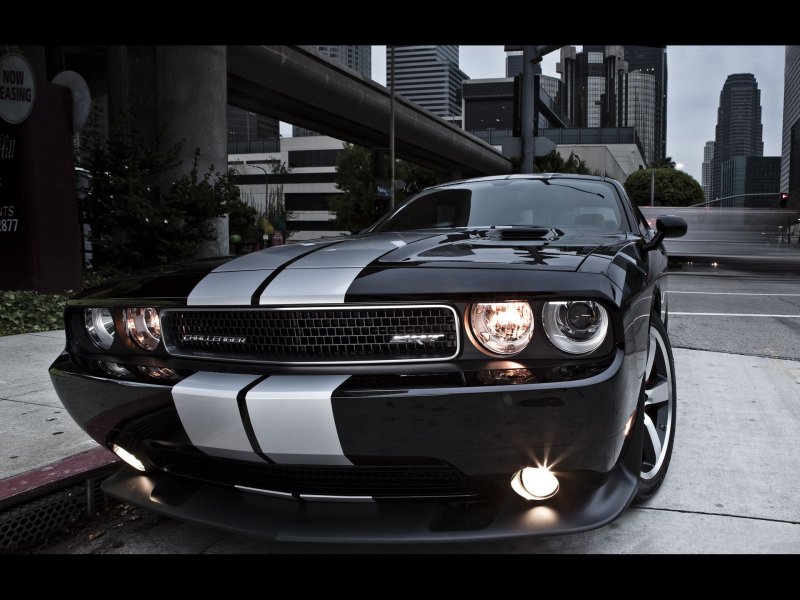 Dodge Challenger srt8 392 2012