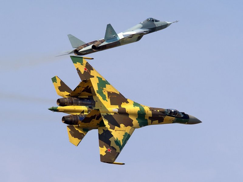 Истребитель Су-35