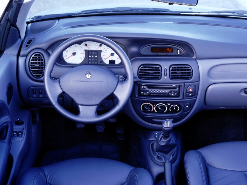 Renault Scenic, 2000 салон
