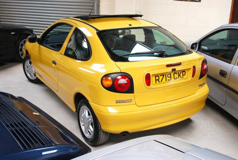 Renault Megane 2 хэтчбек