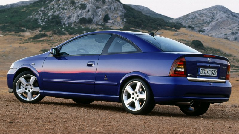 Opel Astra g 2000 купе