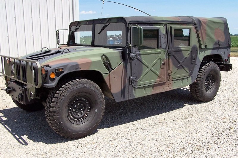 Hummer h1 армейский