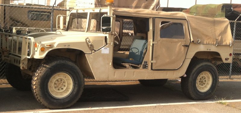 HMMWV М-998
