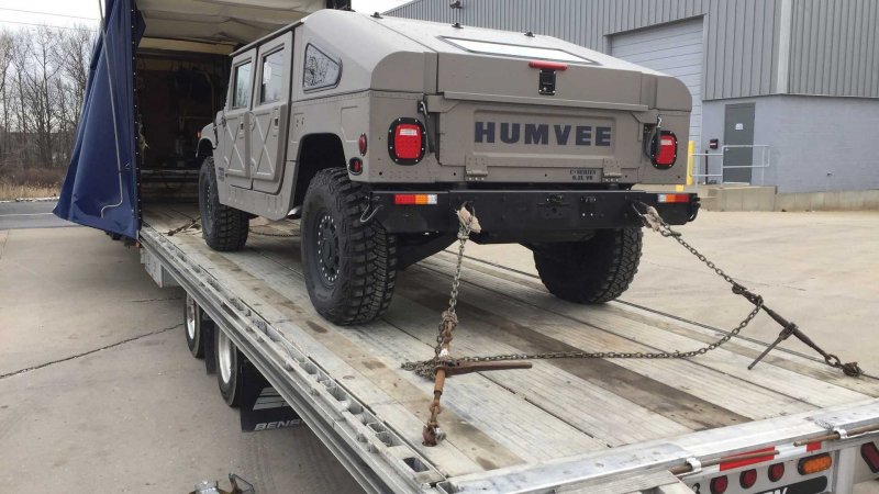 Hummer h1 военный сзади