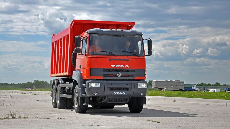 Самосвал Урал 6320
