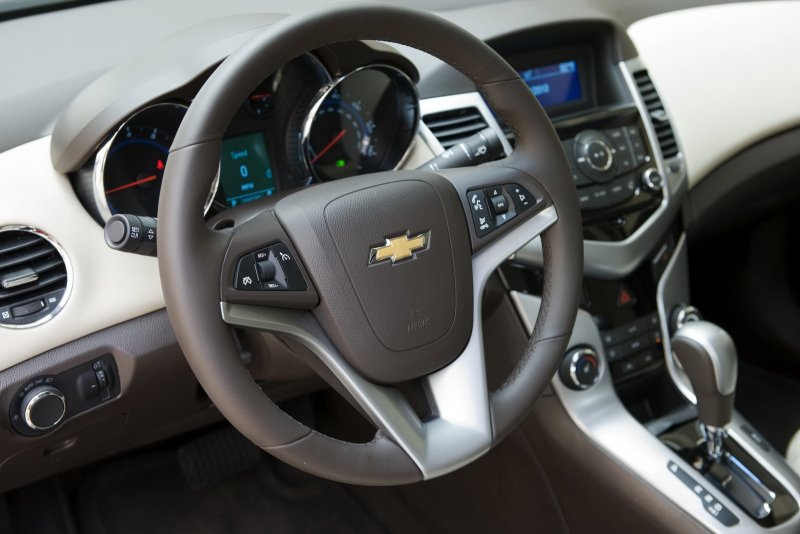 Chevrolet Cruze 2012 седан салон