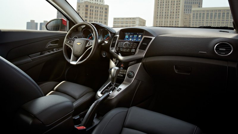 Chevrolet Cruze торпеда 2013