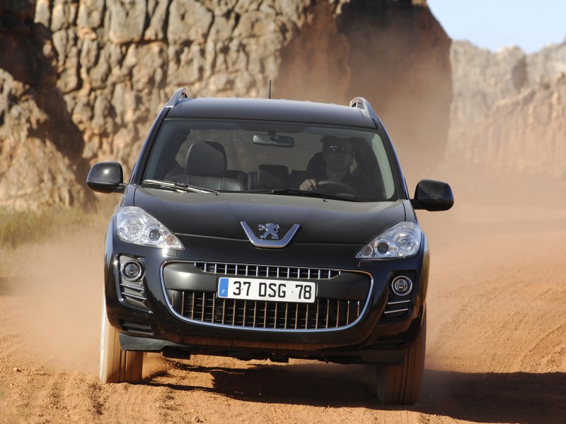 Кроссовер Peugeot 4007