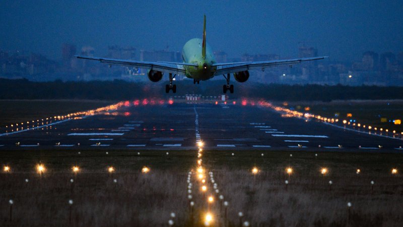 Толмачево взлетно-посадочная полоса