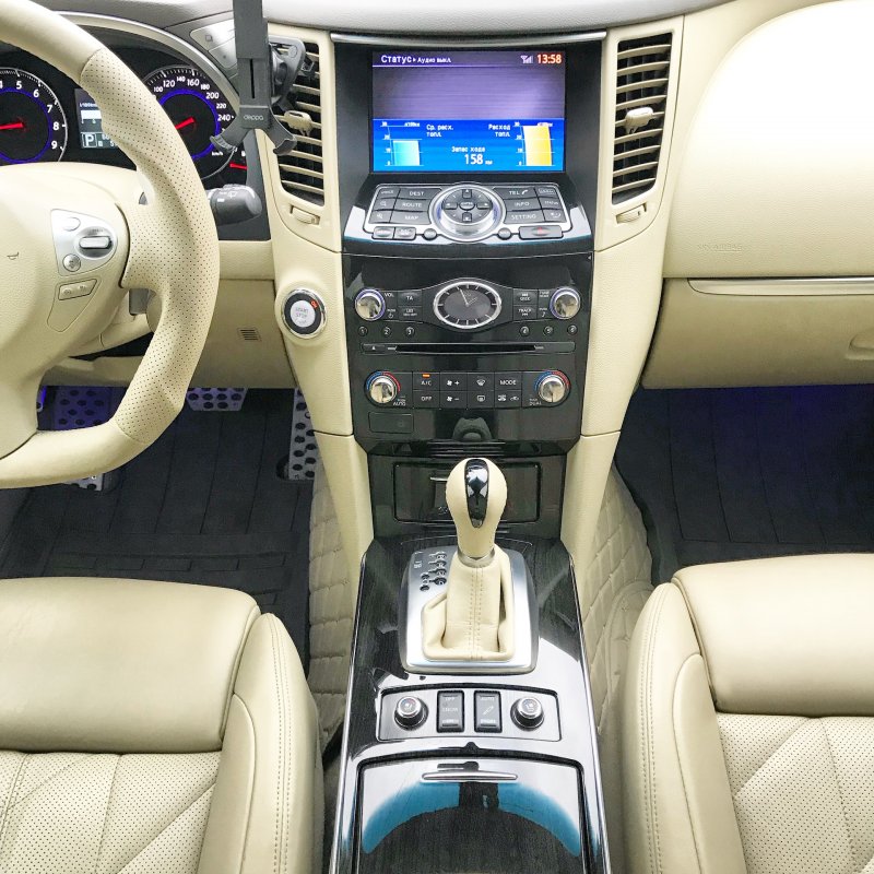 Инфинити qx70 2015 салон