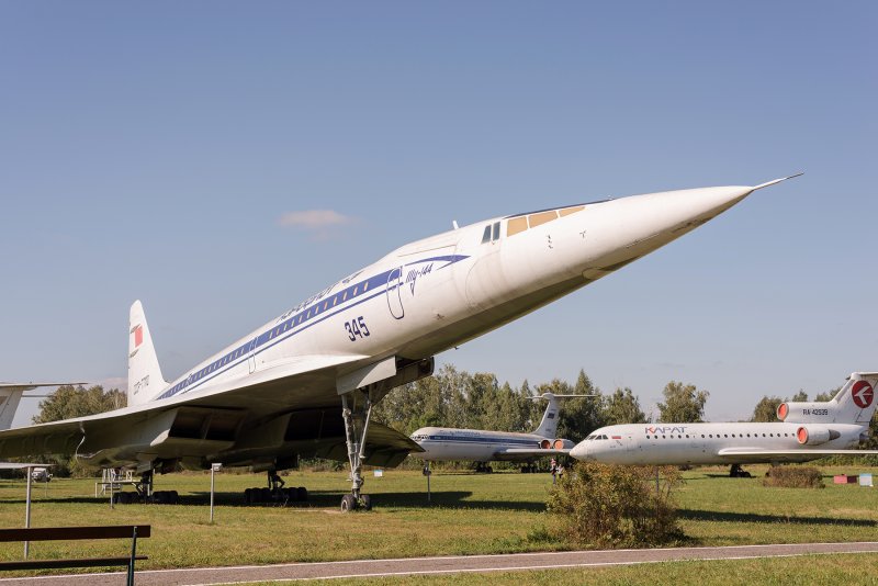 Сверхзвуковой лайнер ту-144