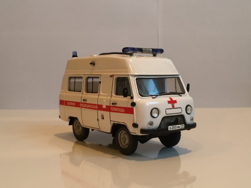 Буханка УАЗ 452 скорая