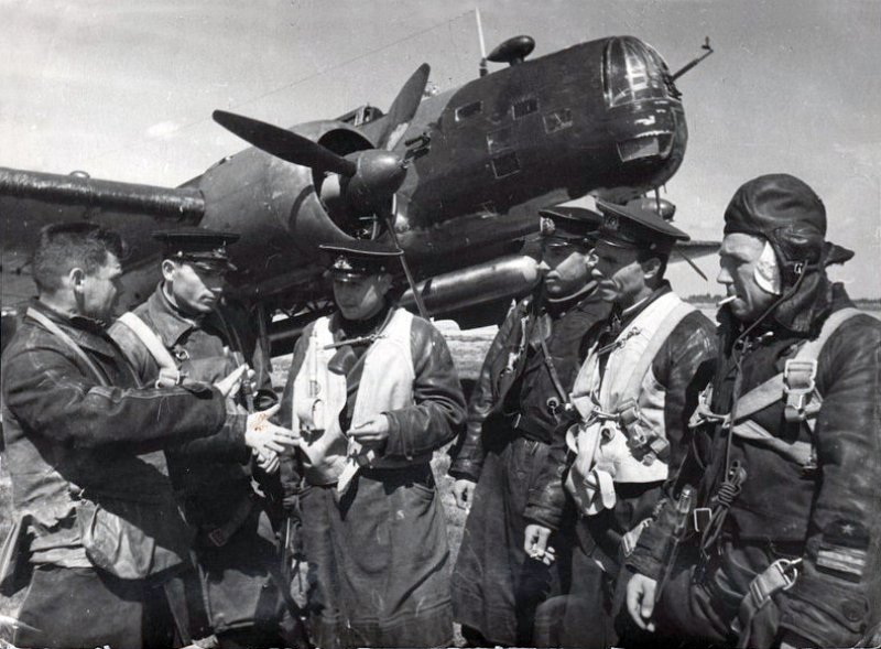 Экипаж самолета ДБ-3ф 1 мтап ВВС КБФ
