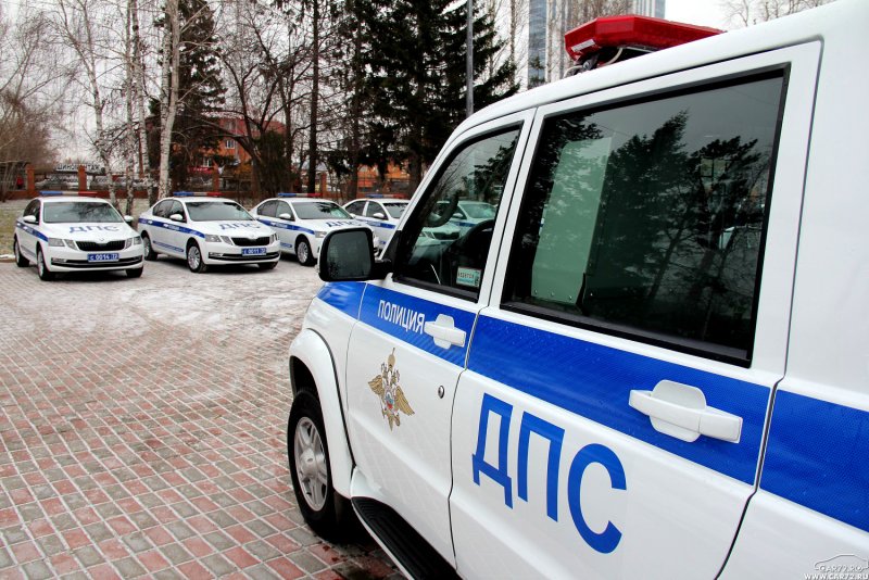 Патрульные авто ГИБДД Тюмени