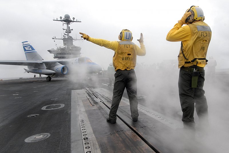 F-18 super Hornet на авианосце