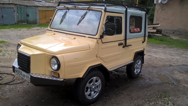 ЛУАЗ 969 черный