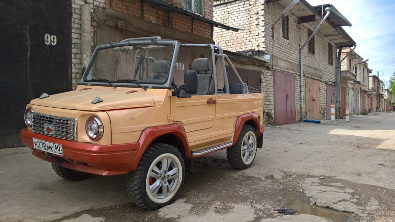 ЛУАЗ 969 четырехдверный