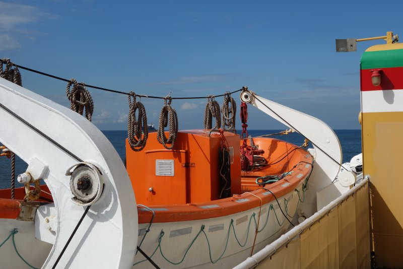 Lifeboat бот спасательный